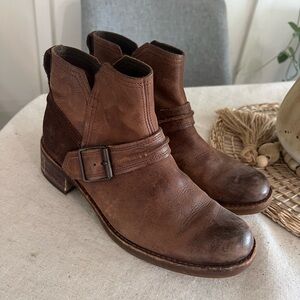 Timberland Womens Whittemore Chelsea Ankle Leather Boots Brown Buckle Size 7.5